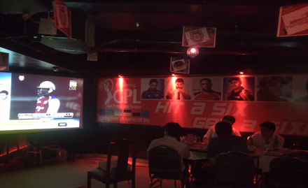 Goa Portuguesa Andheri West - Pay Rs. 699 for 6 Beer or Mocktails and unlimited Starters at Goa Portuguesa. Also get 6 Budweiser Beer absolutely free with every six hit during the match!