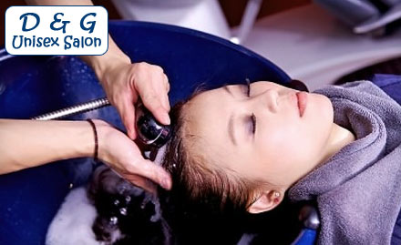 Wahab Unisex Salon & Academy Hazratganj - Pay Rs 149 for Haircut, shampoo, conditioning blow dry, Head massage and full face threading worth Rs 750 at D & G Unisex Salon.