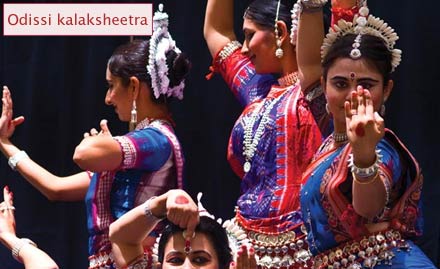 Odissi Kalaksheetra Andheri East - For all you dance lovers! Pay Rs. 49 and get 4 classes of odissi dance worth Rs. 750 at Odissi Kalaksheetra. Also get 20% off on quarterly membership.