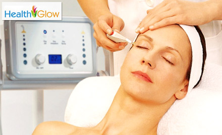 Health Glow Navi Mumbai - Pay Rs. 12000 for 3 sessions each of oxy vita therapy, diamond dermabrasion, toning and skin brightening worth Rs. 24000 at Health Glow.