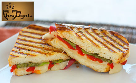 Chai Pyali Kandivali - Nibble on a Wholesome Snack! Enjoy 25% off on Sandwiches

