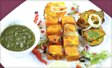 Big Pecker's Bar & Grill Calangute - Relish The Culinary Delights! Get 25% off on Food Bill at Rs. 29