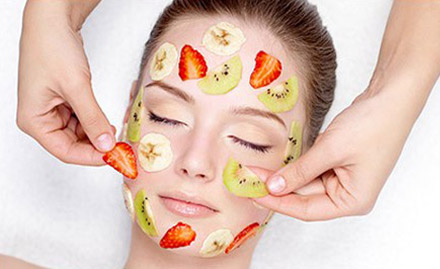 Sonal Beauty Parlours & Boutique Sector 4 - Instant Fairness & Glow! 40% off on Facials at Rs. 9
