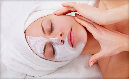 Deep's The Unisex Saloon Sadar Bazaar - 55% off on Beauty Services. Quick Fix for Skin Dilemma! 
