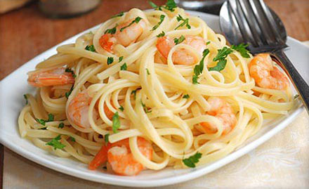 Amar Family Restaurant Gomti Nagar - Rs 19 for 25% off on a la carte. Experience a fine dine in!