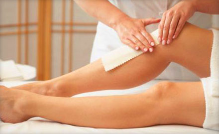 Pink Beauty Parlour Koregaon park - Rs 199 for waxing (full hand & half leg), manicure & pedicure. Hygiene if not preening!
