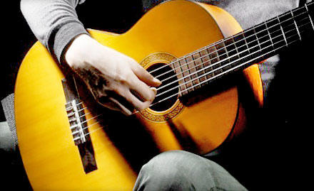 Guwahati Kala Niketan Ganeshguri - Enroll for 5 guitar classes to be a star. Also get 15% off on further enrollment. 