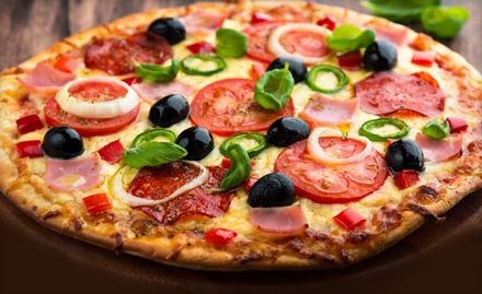 Circle99.in Fatehganj - Enjoy buy 1 get 1 offer on pizza. Additional 15% off on a la carte
