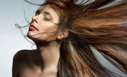 Jawed Habib Hair & Beauty Salon Raja Bazar - Rs 19 to get 40% off on global hair colouring