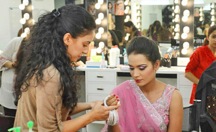 Blossoms Ladies Beauty Parlour And Training Centre Sector 2A - Rs 999 for party makeup, saree draping & hair bun. Be the queen that turns heads!