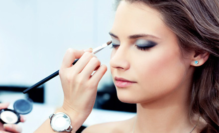 Rashid Habibs Hair Beauty & Spa Jagiroad - Rs 1499 for party makeup services. Krylon products used!