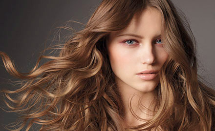 La Fresh Ganesh Nagar - Rs 599 for crown highlights, protein power dose, hair spa, hair wash & more. Only L'Oreal products!