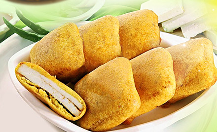 Grizzzly Sevoke Road - Rs 189 for special combo meal for 2 - Szechwan vada pav, butter grilled vada pav, pakoda & beverages!