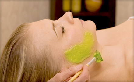 Charisma Beauty Parlour Perungudi - Rs 508 for bleach, facial, waxing, hair cut, head oil massage & threading!