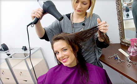 Face To Face Hoshiarpur Road - Rs 109 for beauty services - hair cut, threading, hair wash & blow dry!