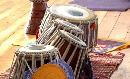 Sur Sangam Musical Academy Khokambatoli - Rs 9 for 5 sessions to learn tabla, guitar or vocal singing- Master the rhythm!