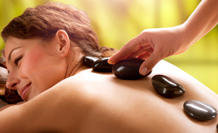Revital Mantra Vaishali, Ghaziabad - Rs 599 for spa services - body massage, head massage, foot Massage, steam bath, sauna & shower!