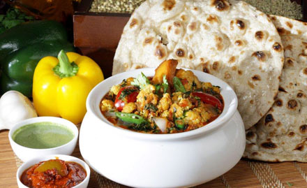 Mehfil Restaurant Tajganj - Rs 19 to get 20% off on food bill