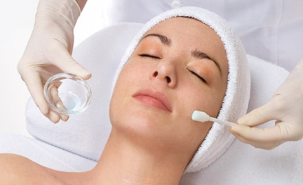 Renova Skin And Hair Clinic Sola - Get 3 sessions of chemical peeling along with 20% off on further sessions! 
