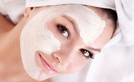 Focus Beauty Salon Fountain Chowk - Rs 29 to get 70% off on grooming services