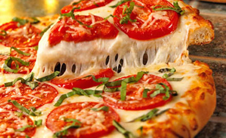 Kalyanji Bakery Parade - Rs 9 to enjoy buy 1 get 1 free offer on pizza, sandwiches and burgers