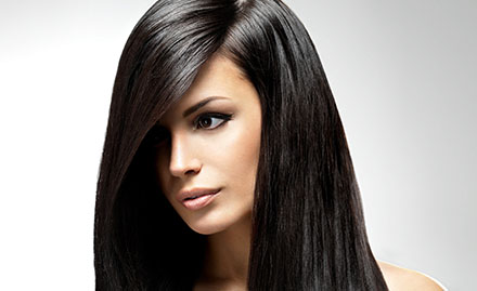 Dixy Unisex Salon Sector 17 - Rs 2499 for hair rebonding, hair spa and haircut