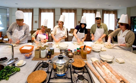 Ekroop Creation Sector 46 - Get 4 classes of cooking & baking