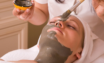 AR Hair & Beauty Studio Howrah - Enjoy 50% off on facial services & an additional 30% off on body polishing!