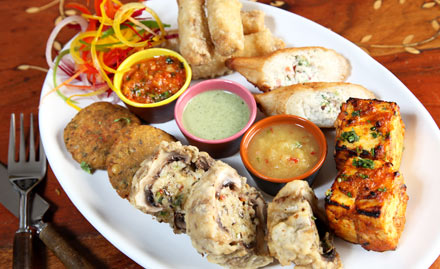 Ghillis Cafe Shop Karapakkam - Enjoy veg/ non-veg combo meal starting from Rs 79!