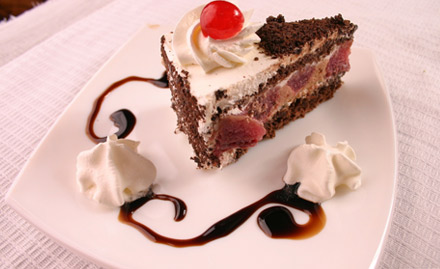 Pastry Chef Murli Nagar East - Enjoy upto 35% off on cakes and other baked items. Deliciously creamy!