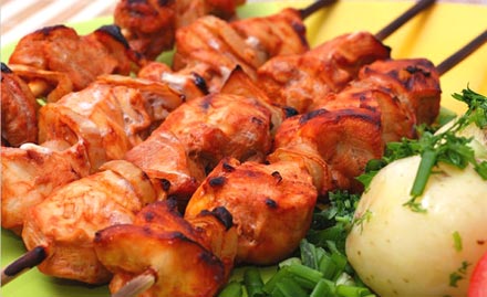 Sparkle Restaurant & Bar Gamma 1, Greater Noida - 25% off on food along with buy 1 get 1 offer on liquor