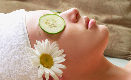 Salon Oriel Domlur - Get facial clean up, waxing and threading at just Rs 499. Look gorgeous!