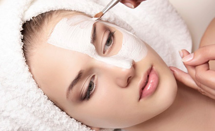 Queens Glow Skin Hair & Spa Wanowrie - Rs 19 to get 50% off on beauty services. A place where style is created!