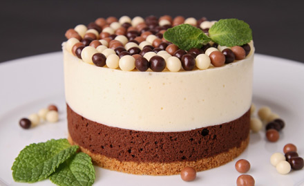 Kingdom of Cakes Sector 54, Gurgaon - 30% off on all cakes. Celebrate a rich creamy affair!