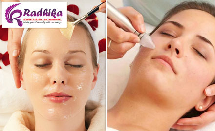 Radhikas Glitter Glow Kandivali - Rs 799 for glycolic peel and face polishing. Let your skin glow! 