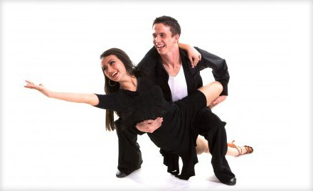 Grace Dance & Music Academy Yamuna Colony - 5 dance sessions. Also get 20% off on further enrollment!
