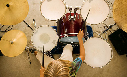 Cochin Mastro Pipeline Road - Get 5 instrumental music classes at just Rs 9. Also get 40% off on annual fee