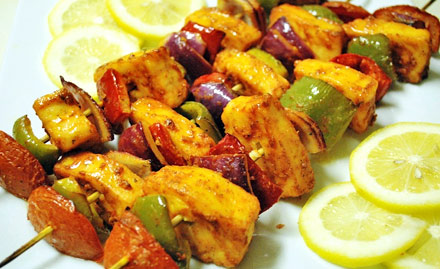 Sri Vijaya Restaurant Pendurthi - Get 15% off on food bill. Relish on scrumptious food!
