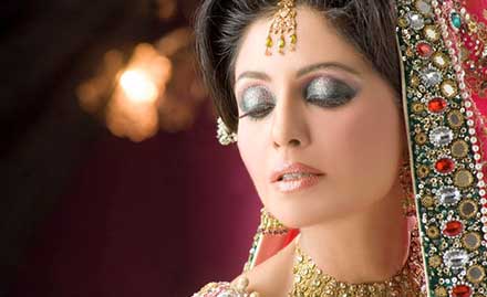 Queens Chinese Beauty Parlour Kanchrapara - 30% off on pre bridal and bridal services. Look stunning on your wedding!