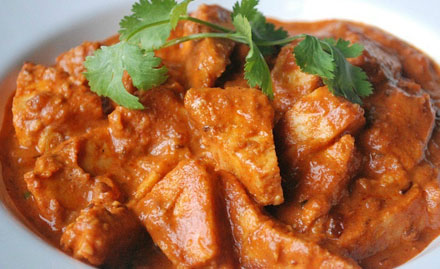 Tandoor Villa Nadesar - Get 25% off on food bill at Rs 19. Exotic cuisines & lavish food!