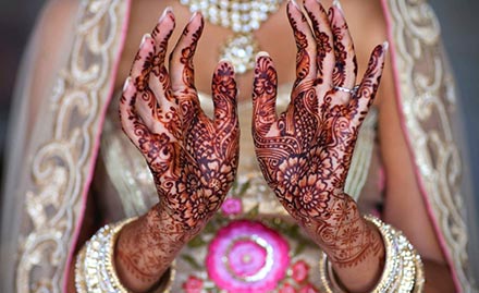 Reshma Mehendi Designs Akkayyapalem - Get 33% off on bridal mehendi designs. 