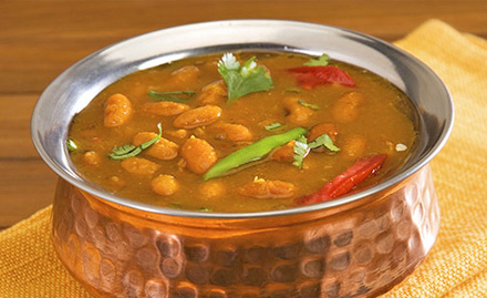 Taj Darbar Restaurant Mastipur - Pay Rs 19 and get 30% off on food bill. Enjoy mouth-watering cuisines.
