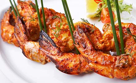 Pyramid Cafe Lounge Ambala Cantt - Upto 25% off on lunch and dinner. Dig in oriental food!