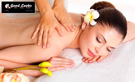 Good Looks Salon Vikaspuri - Body spa at just Rs 499. Indulge in a rejuvenating experience!