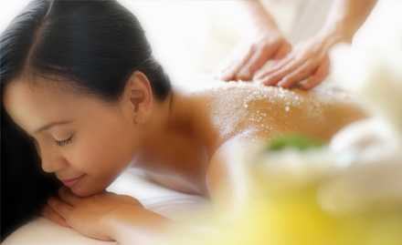 Wonder Waves Beauty And Hair Clinic Pimpri-Chinchwad - 50% off on all massages. Experience the power of ayurveda!