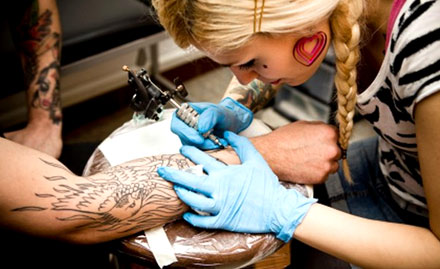 Tattoo Inn Bandra West - 3 tattoo making sessions. Also get 25% off on further enrollment!