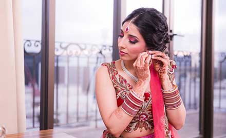 Crystal Beauty Parlour Navi Mumbai - 40% off on pre bridal and bridal package or party makeup. Get that perfect look you always desired!