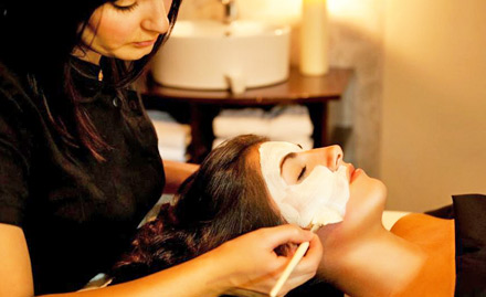 Naina Beauty Point New Industrial Town, Faridabad - Pay just Rs 859 for facial, bleach, head massage and more. Time to beautify yourself!