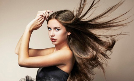 Spunk Unisex Saloon Naya Gaon - Rs 2999 for hair smoothing. Also, 40% off on beauty services!