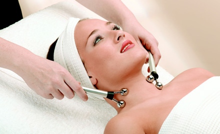 Daffodils Beauty Parlour Sunder Nagar - 30% off on skin treatments & beauty services- anti-acne treatment, anti-wrinkle treatment, facial & more!